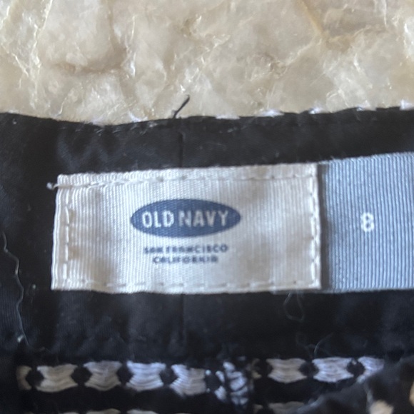Old Navy Black and White Patterned Skirt - Picture 3 of 5